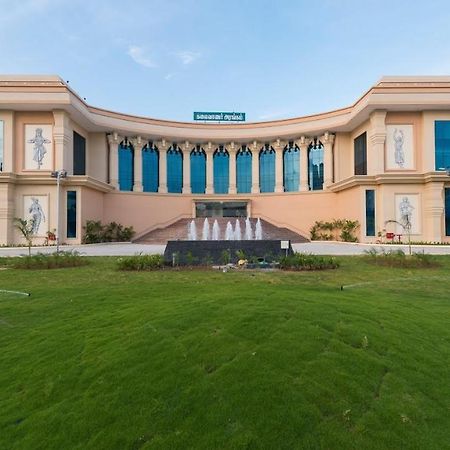 Bells Grand Inn Chennai Exteriör bild