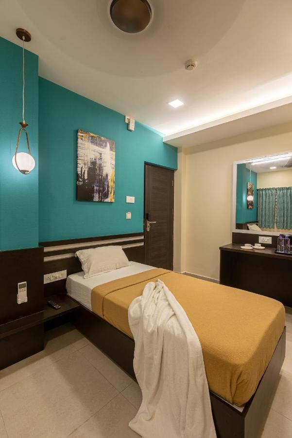 Bells Grand Inn Chennai Exteriör bild
